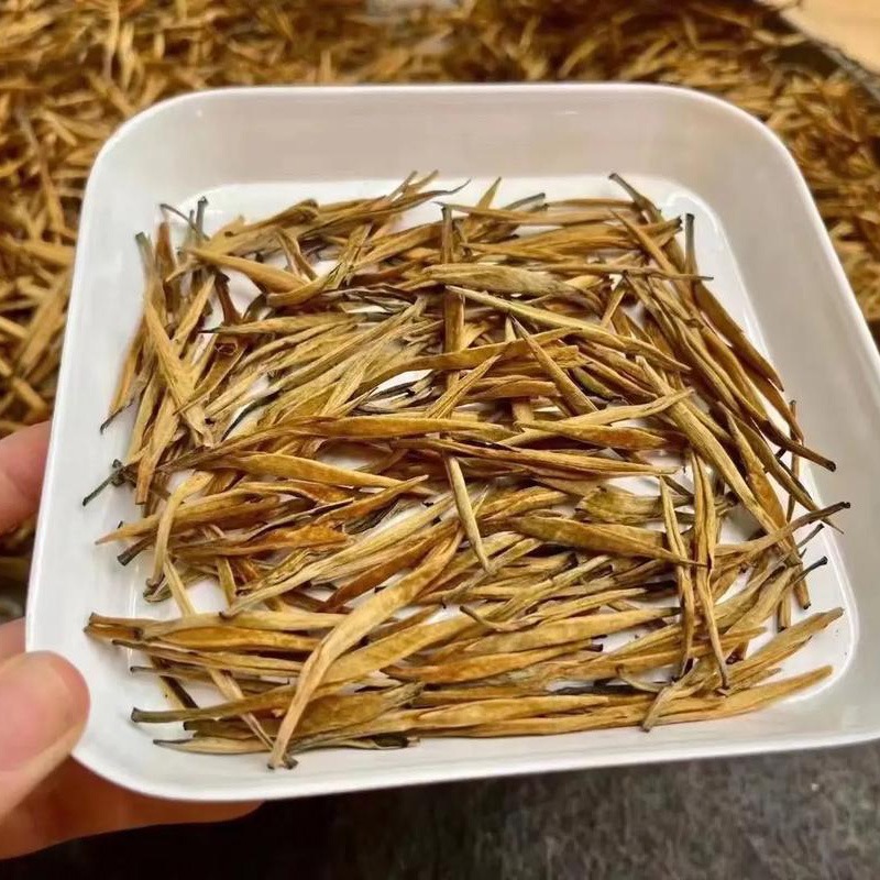 Wholesale 500g Golden Needle Yunnan Black Tea | Bustan.store